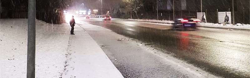 Billede af sne på fortov